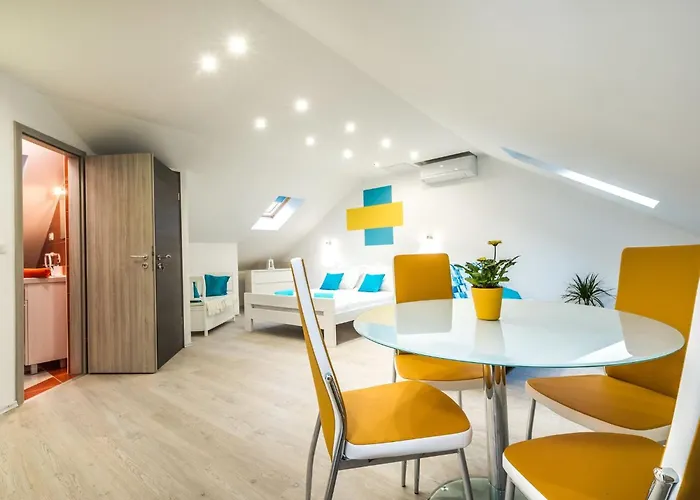 Apartment & Sunshine - *