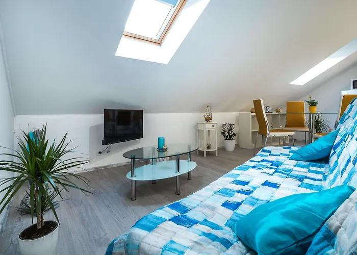 Apartment & Sunshine - *