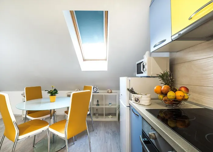 & Sunshine - Apartment